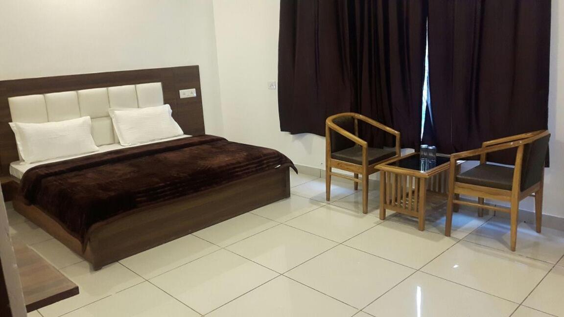 Tulip Resort Rudraprayāg Extérieur photo